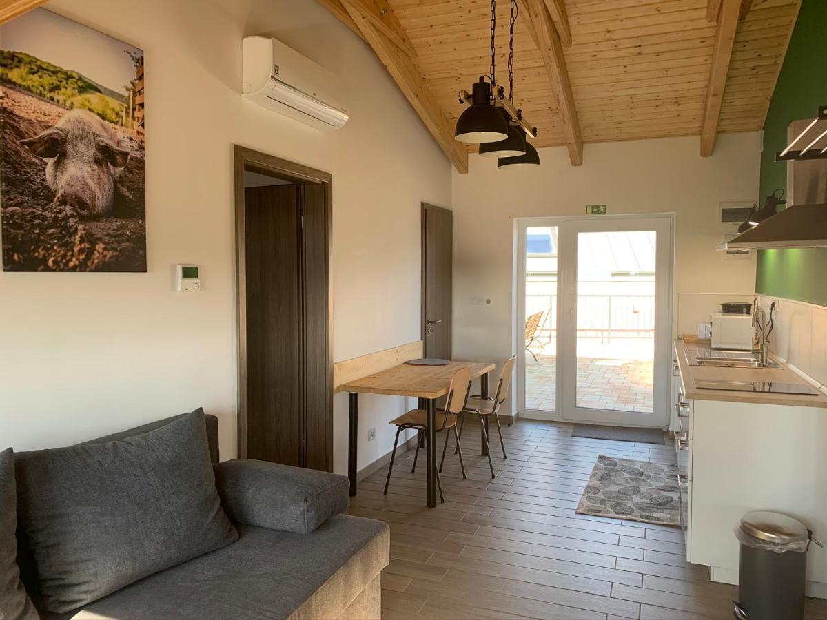 Oeregtoelgy Apartman Szár Exteriör bild